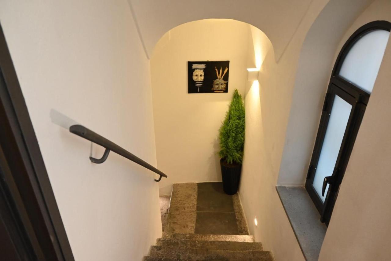 B&B Palazzina Avallone 나폴리 외부 사진