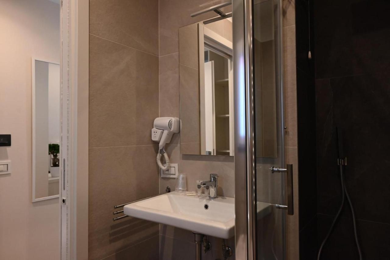 B&B Palazzina Avallone 나폴리 외부 사진